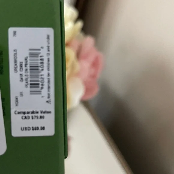 Kate Spade New York "Pearls On Pearls" stud earrings - Picture 5 of 10